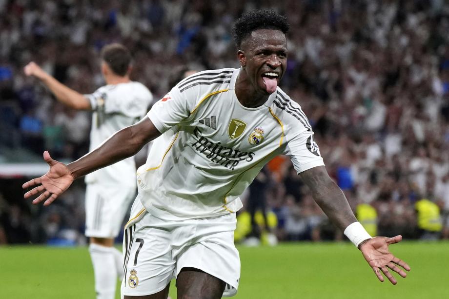 为英超提供 为英超提供