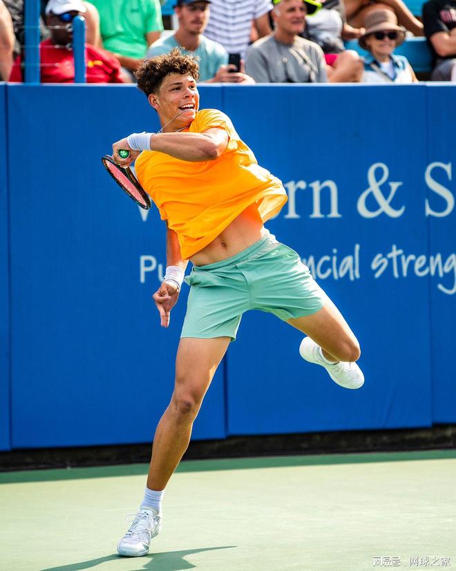 和球迷的支 和球迷的支